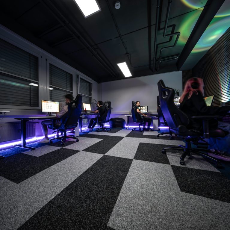 ella-don-xQNODS9q9u4-unsplash